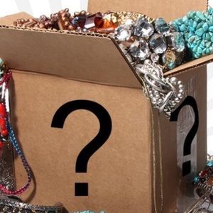 MYSTERY JEWELRY BOX